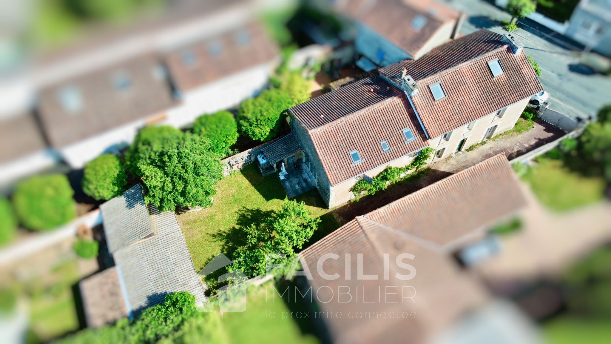 Vente Maison 258m² 9 Pièces à Poitiers (86000) - Facilis Immobilier