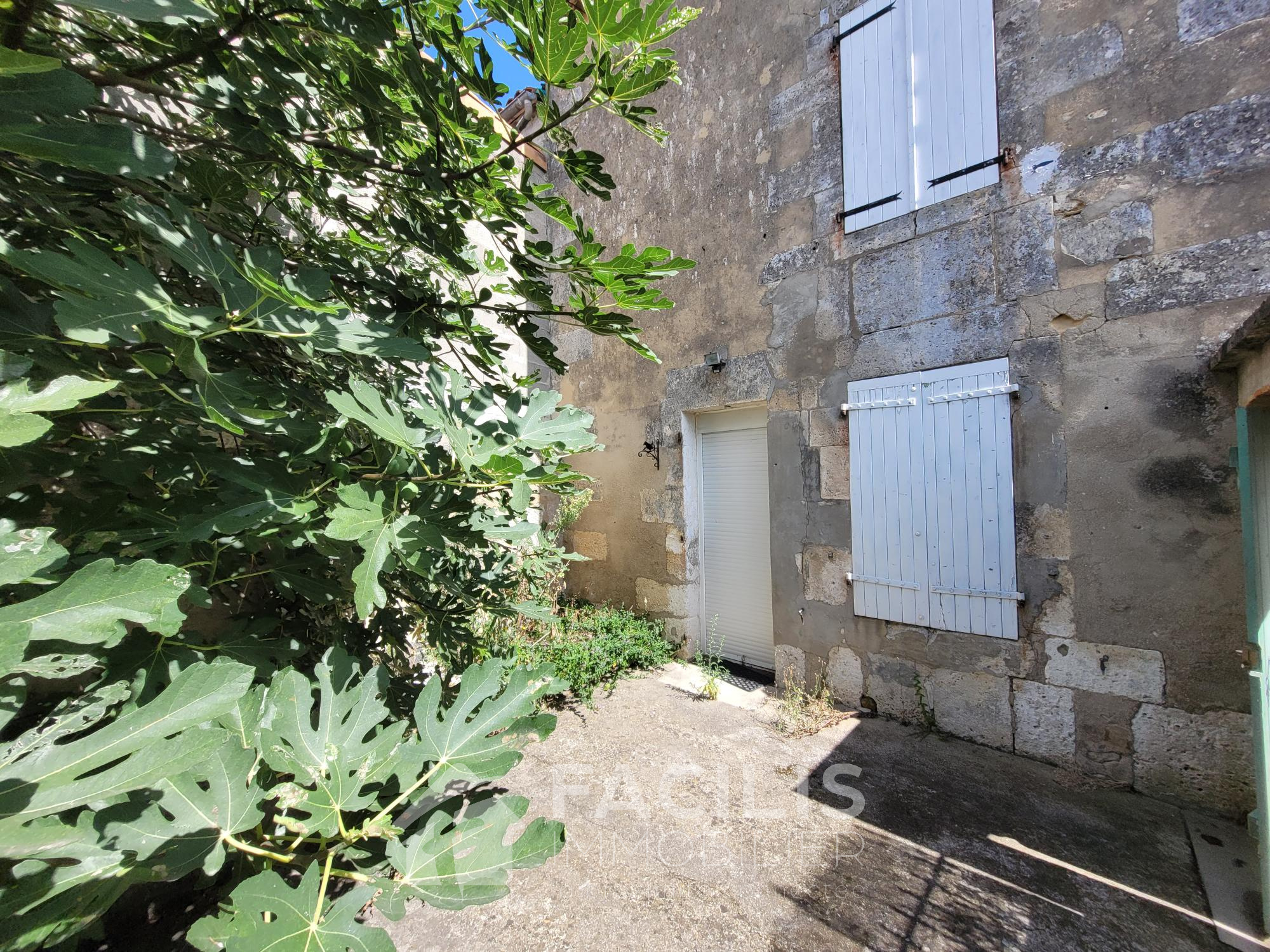 Vente Maison 150m² 6 Pièces à Angoulême (16000) - Facilis Immobilier